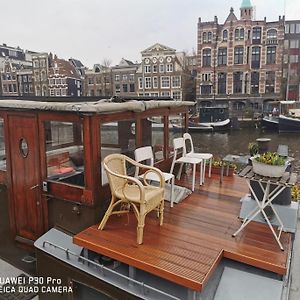 Waterloo square river vieuw houseboat