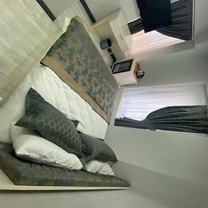 Chambre Budgétée Lit King-Size