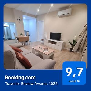 Appartement à 2 Chambres à Coucher