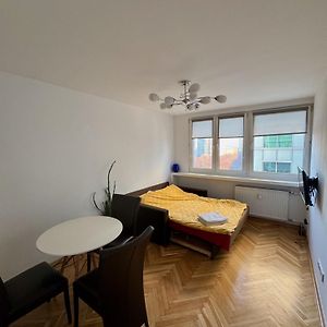 Sliska Central Location, High Standard