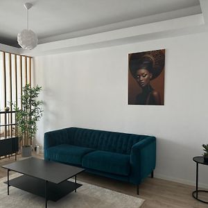 North Area Lake - Edition Studio