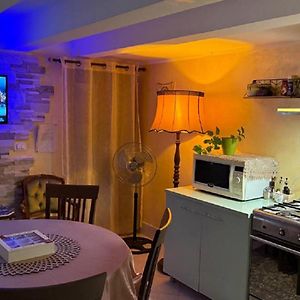 Appartement à 3 Chambres à Coucher