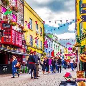1 Minute To Everywhere! Galway City Centre