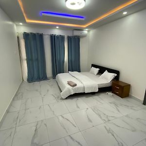 Appartement à 3 Chambres à Coucher
