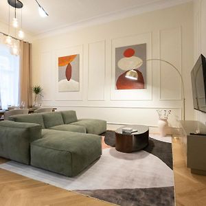 Appartement à 2 Chambres à Coucher