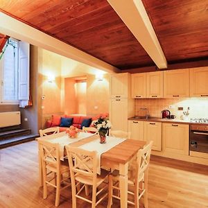 Appartement à 3 Chambres à Coucher