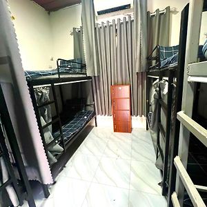 Dormitory Room Mixed