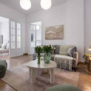 Stunning 3Br - Balcony Overlooking Calea Victoriei