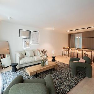 Appartement à 2 Chambres à Coucher