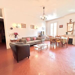 Appartement à 4 Chambres à Coucher