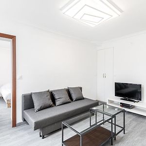 Appartement à 2 Chambres à Coucher