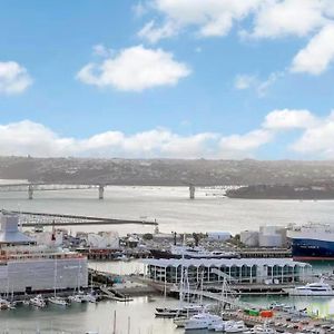 180 Degrees Seaview And Harbor View 2 Bedroom Apartment