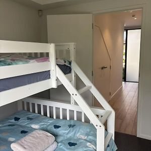 Appartement à 3 Chambres à Coucher