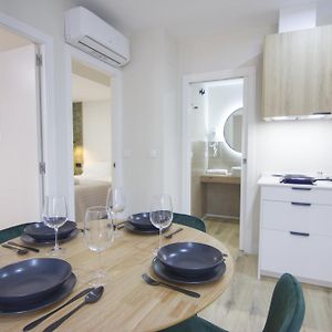 Appartement à 2 Chambres à Coucher