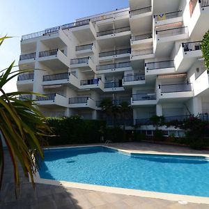 Appartement à 3 Chambres à Coucher