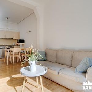 Appartement à 3 Chambres à Coucher