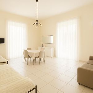 Appartement à 3 Chambres à Coucher
