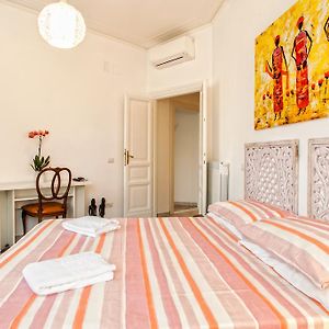 Suite à 2 Chambres à Coucher
