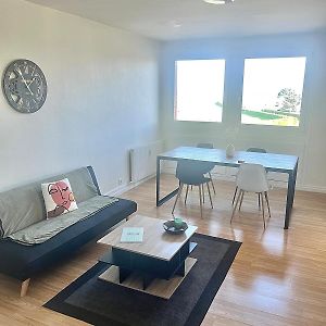 Appartement à 2 Chambres à Coucher