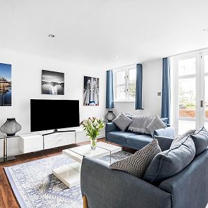 Appartement à 2 Chambres à Coucher