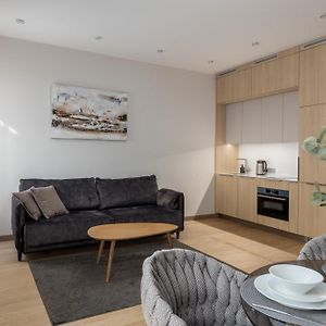 Appartement à 2 Chambres à Coucher