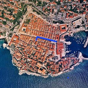 Dolce Vita Old Town Studio