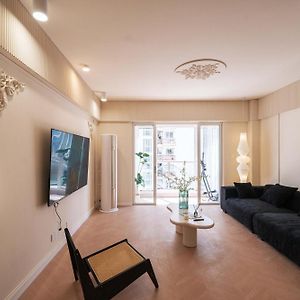 Molly Homestay - Nanjing East Road The Bund 3-Bedroom With Elevator Apartment
