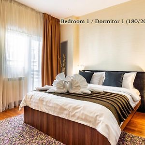 Appartement de Luxe à 2 Chambres à Coucher
