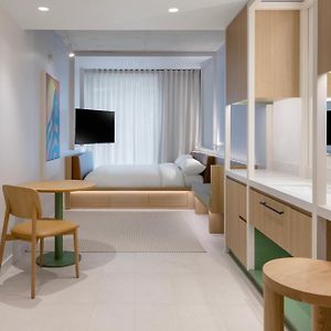 Chambre Accessible aux Personnes à Mobilité Réduite Lit King-Size