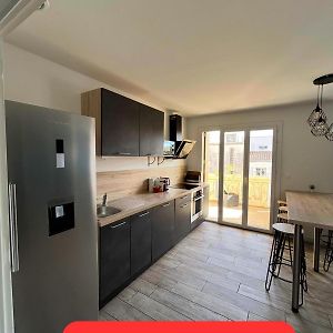 Appartement à 4 Chambres à Coucher