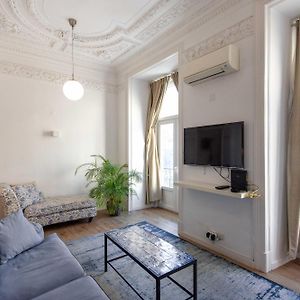 Appartement à 3 Chambres à Coucher