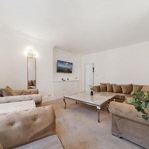 Appartement à 3 Chambres à Coucher
