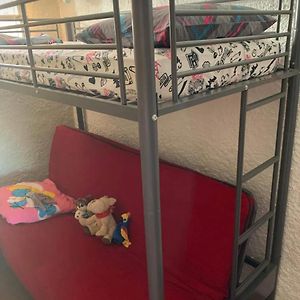 Appartement à 2 Chambres à Coucher