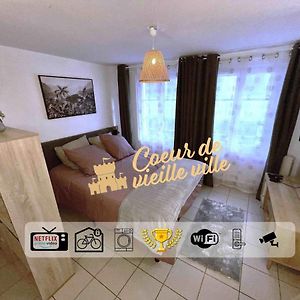 Studio Lit King-Size