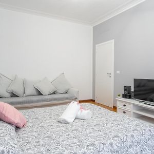 Appartement à 2 Chambres à Coucher