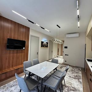 Warm Apartments On Mileticova Street