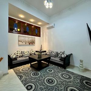 Appartement à 3 Chambres à Coucher