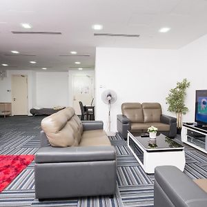 Appartement à 3 Chambres à Coucher