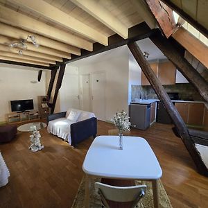 Appartement à 2 Chambres à Coucher