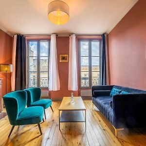 Appartement de Luxe à 2 Chambres à Coucher