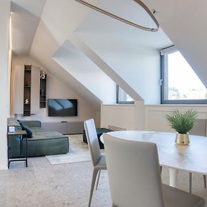 Appartement à 2 Chambres à Coucher