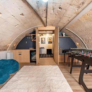 Appartement à 2 Chambres à Coucher