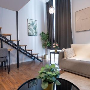 Appartement à 2 Chambres à Coucher