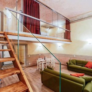 Appartement à 3 Chambres à Coucher