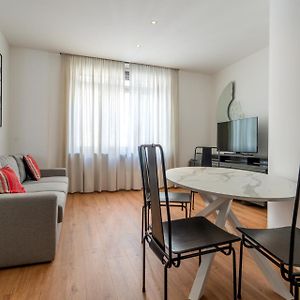 Appartement à 3 Chambres à Coucher