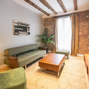 Appartement à 2 Chambres à Coucher