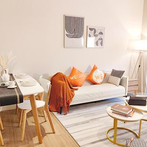 Appartement à 2 Chambres à Coucher