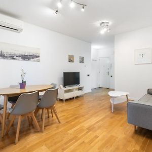 Appartement à 2 Chambres à Coucher