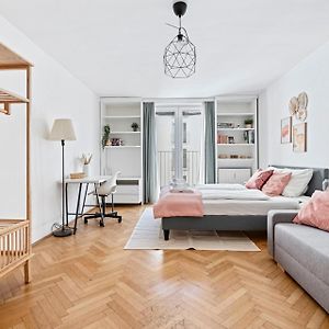 Appartement à 2 Chambres à Coucher