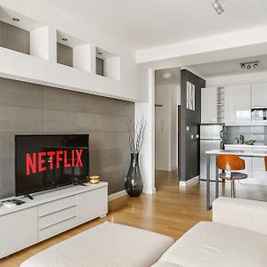 Cozy Family Apartments With Balcony Near Zlote Tarasy